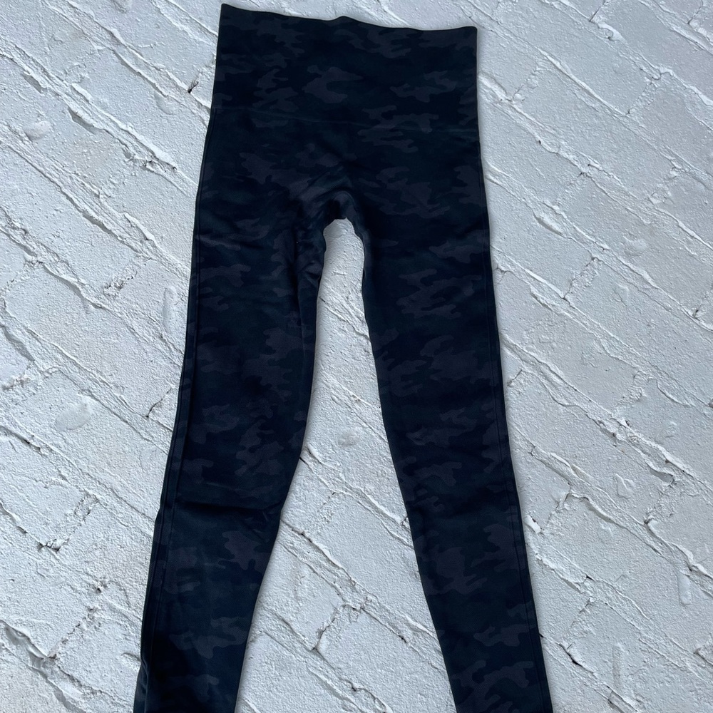 Spanx leggings medium